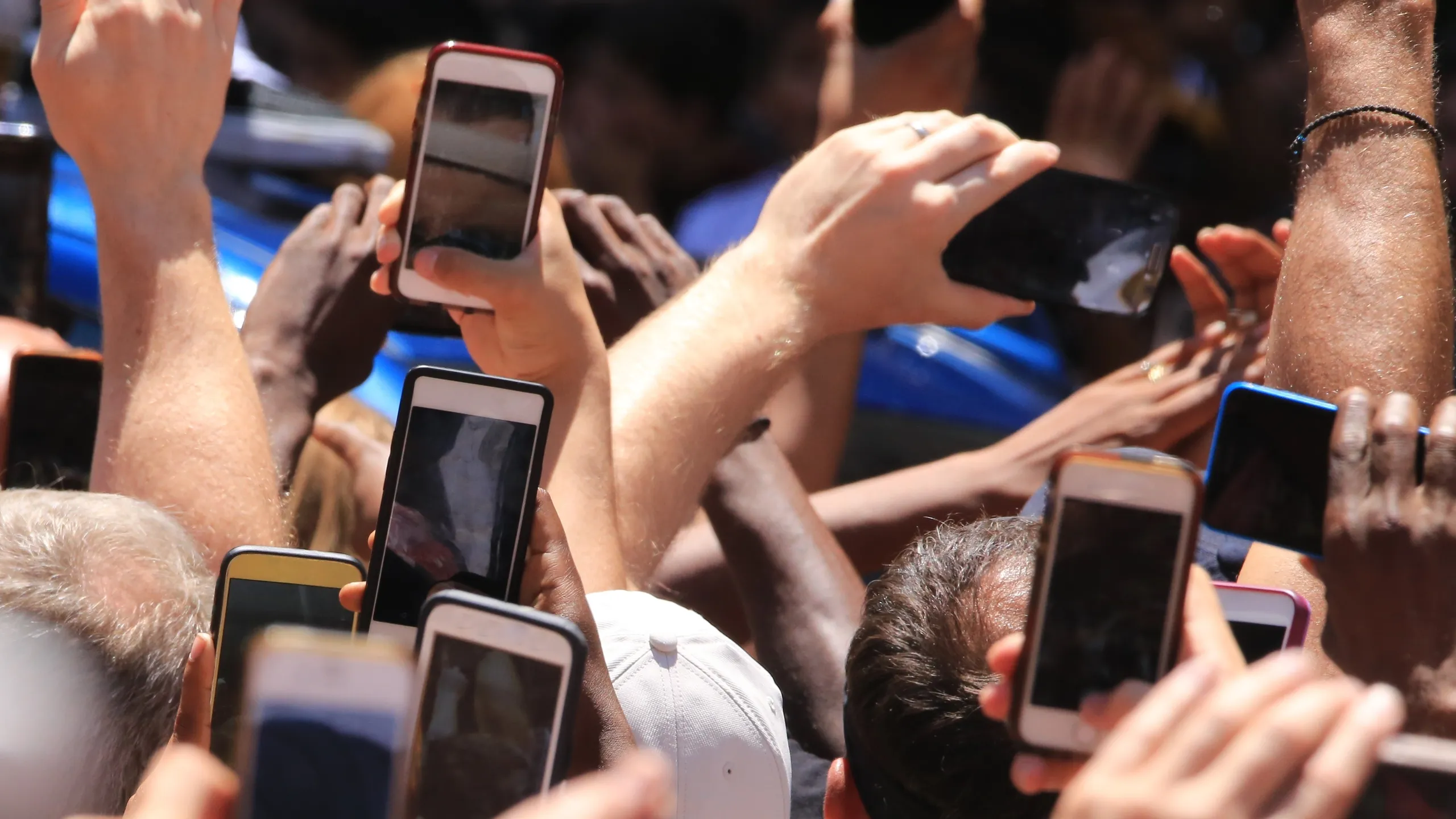 Nokia predice la desaparición de los teléfonos móviles antes del 2030 3 Nokia, la empresa finlandesa que una vez dominó el mercado de los teléfonos móviles, ha hecho una predicción audaz: los teléfonos móviles, tal como los conocemos, podrían desapa