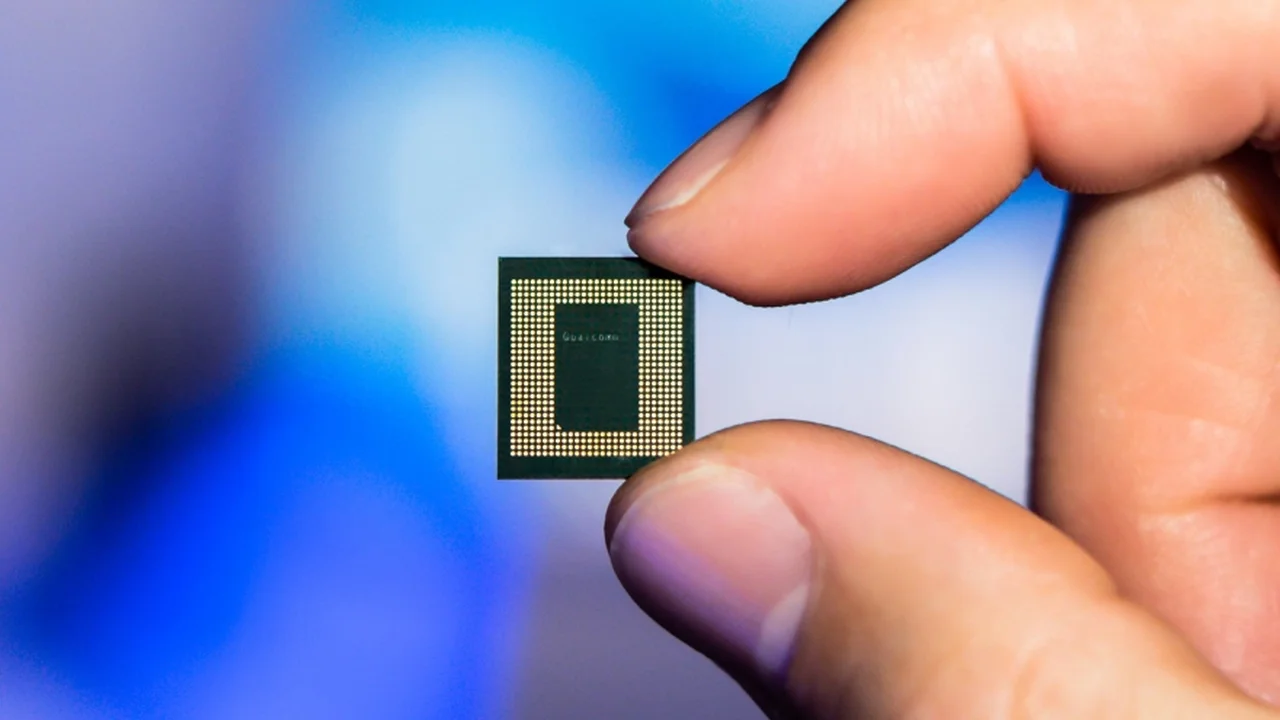 OpenAI apuesta por chips propios: alianza con Broadcom revoluciona el mercado de la IA 5 tres-pasos-un-objetivo-dominar-la-infraestructura-de-la-ia